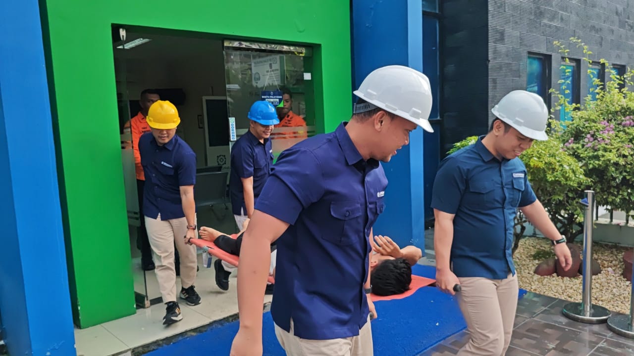 Kegiatan Pemberian Materi Praktek dan Simulasi kepada Staf BPJS Luwuk Banggai